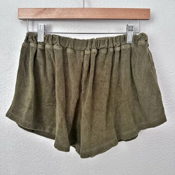 ZULU & ZEPHYR | Olive Army Green Terrycloth Gathered Drawstring Shorts | Medium - Picture 1 of 5